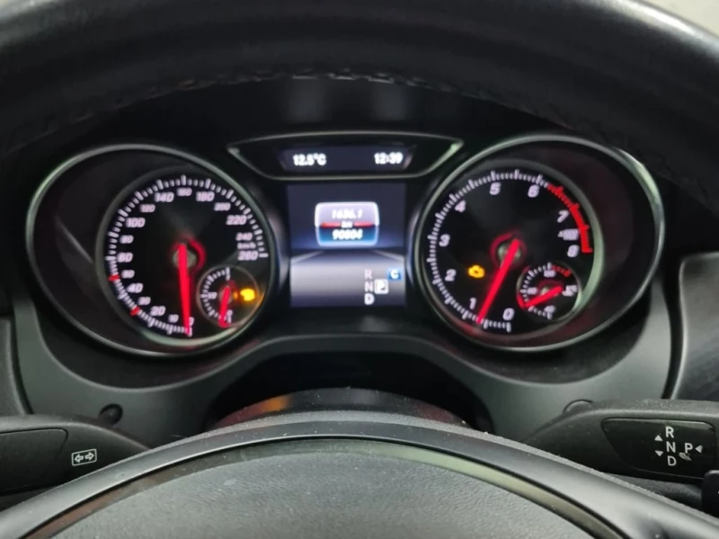 Mercedes-Benz CLA 250 * CARFAX * БЕЗ ПЪРВОНАЧАЛНА ВНОСКА, снимка 11 - Автомобили и джипове - 53255122