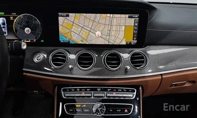 Mercedes-Benz E 350 4МATIC AMG Line, снимка 6 - Автомобили и джипове - 54585515