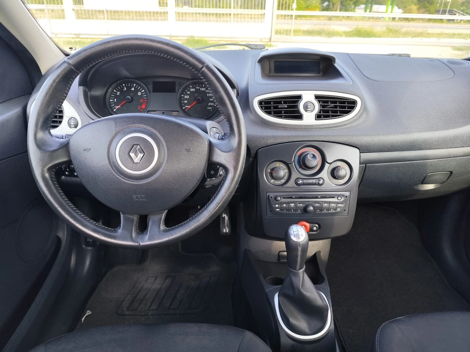 Renault Clio 1.2 бензин - изображение 10