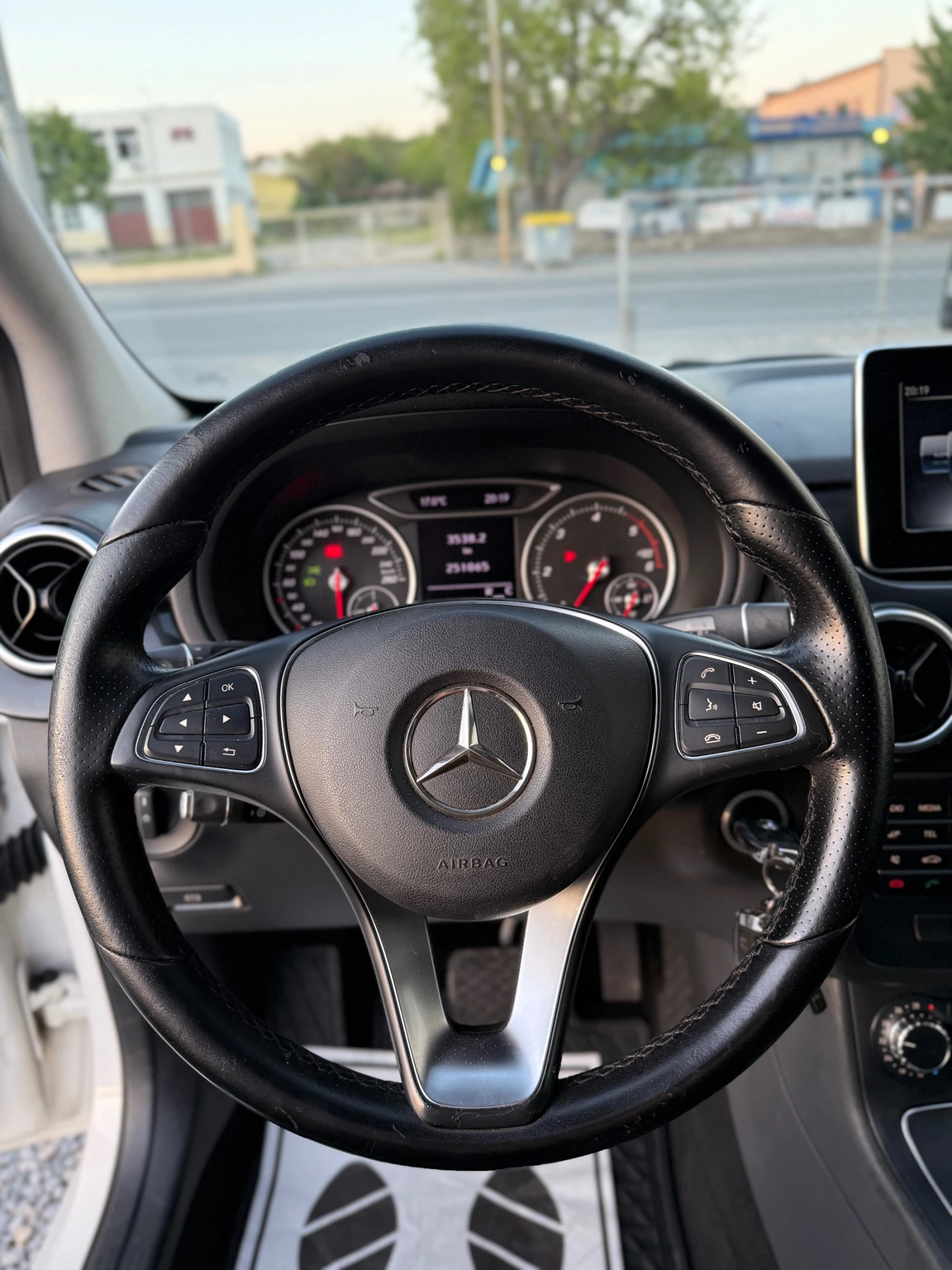 Mercedes-Benz B 220 CDI AUTOMATIC | Mobile.bg — изображение 11