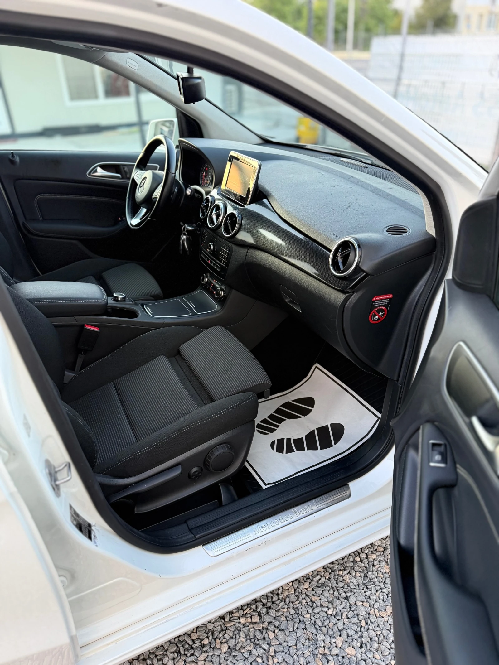 Mercedes-Benz B 220 CDI AUTOMATIC - изображение 9