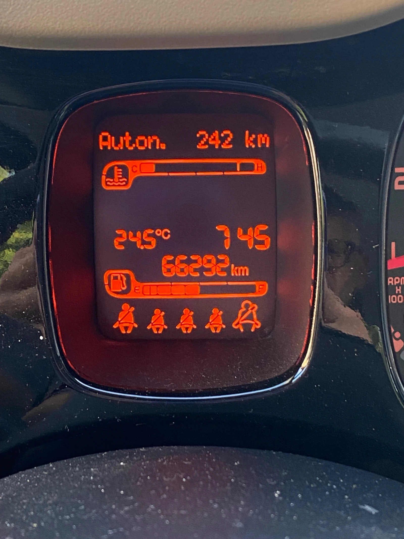 Fiat Panda 1.2 на 67 000 км - изображение 9