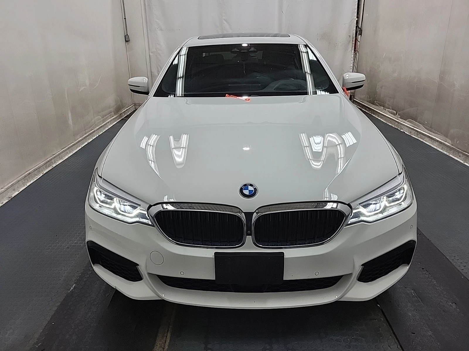 BMW 530 AWD * CARFAX * АвтоКредит * Цена до България*  - изображение 6