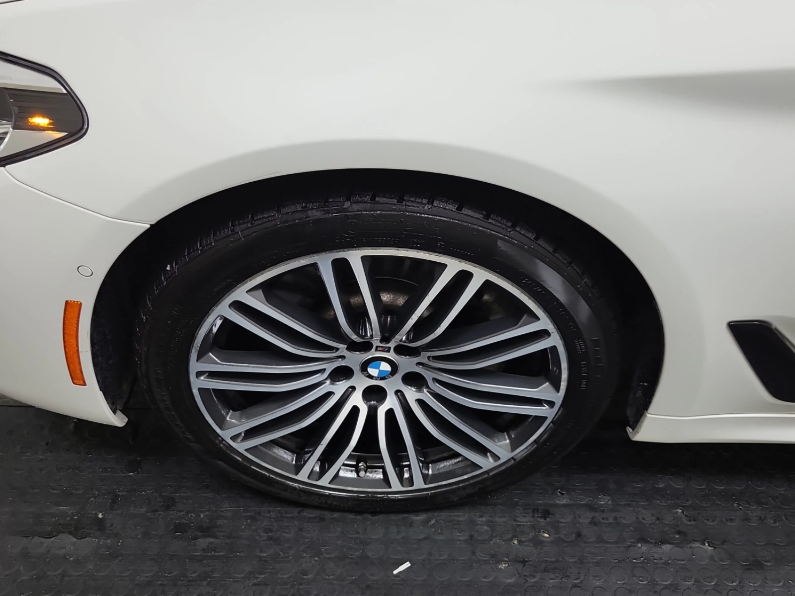 BMW 530 AWD * CARFAX * АвтоКредит * Цена до България*  - изображение 7