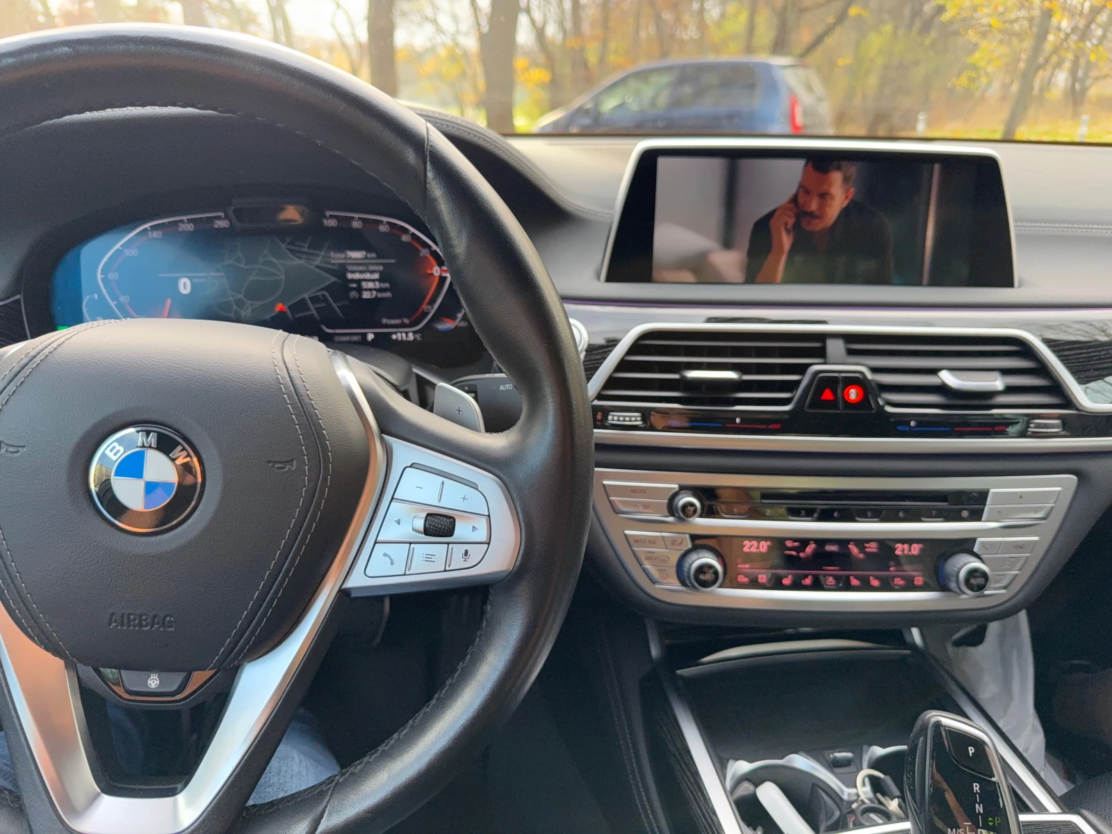 BMW 740 В гаранция, M-pack, x-drive - изображение 4