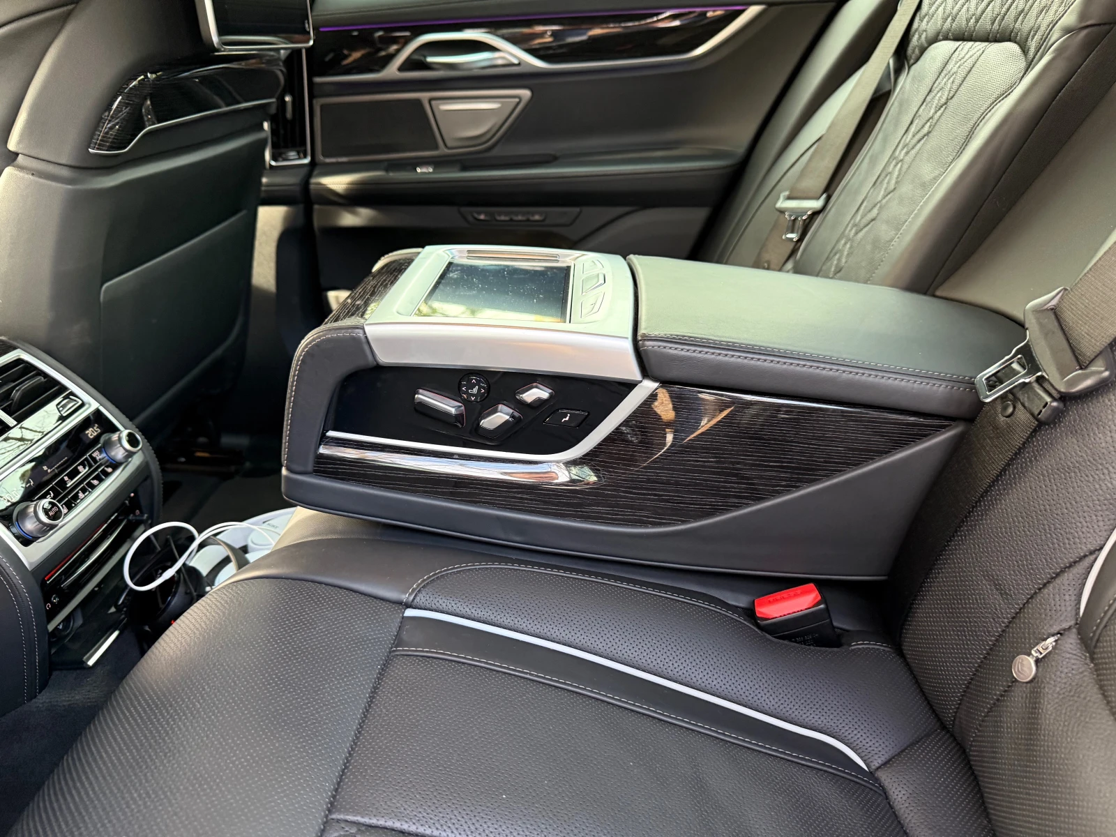 BMW 740 В гаранция, M-pack, x-drive - изображение 7