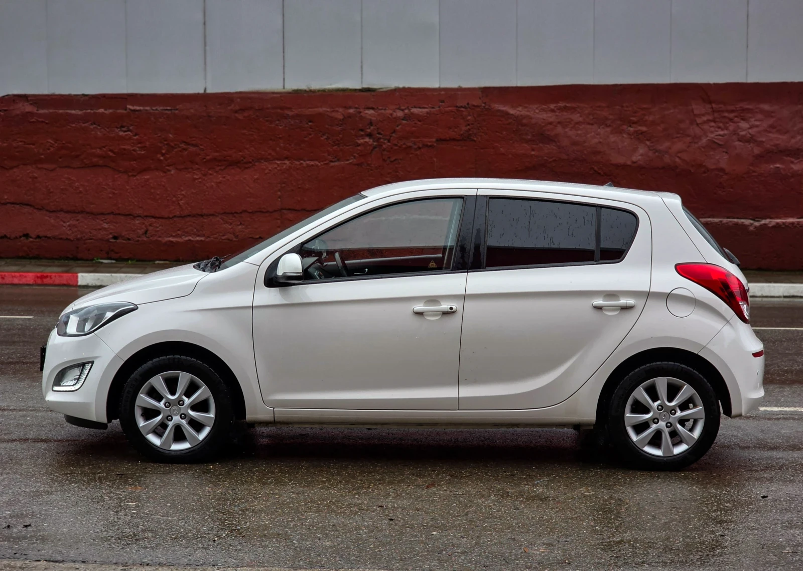 Hyundai I20 1.3 85hp * Euro5* Facelift*  - изображение 6