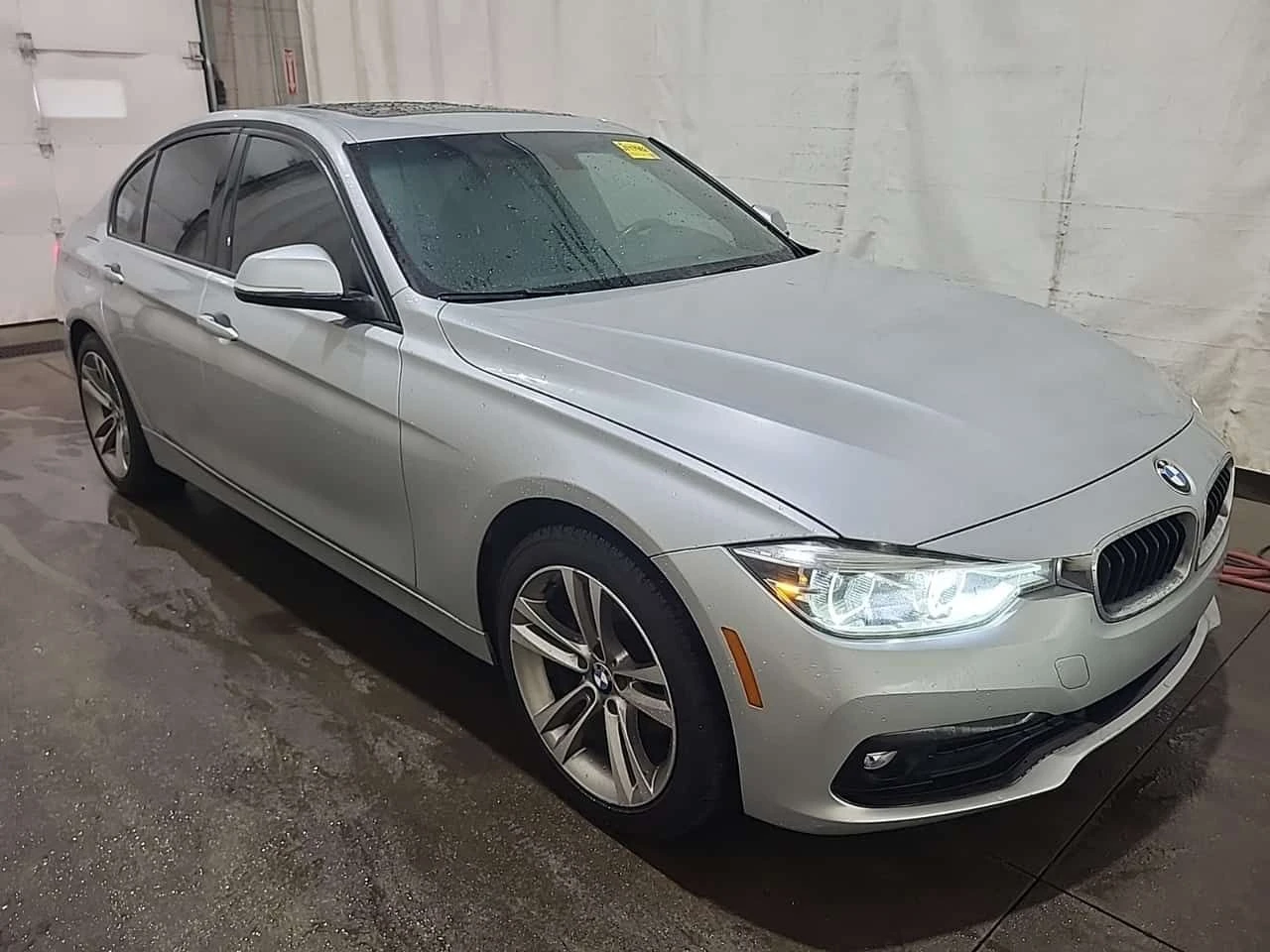 BMW 330 XDRIVE * CARFAX * ПОДГРЕВИ * 2 КЛЮЧА * ШИБИДАХ  - изображение 2
