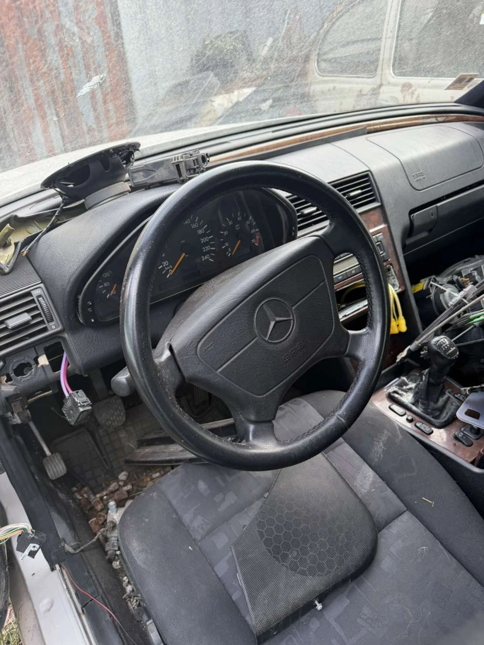 Mercedes-Benz C 180 На части, снимка 3 - Автомобили и джипове - 54328521