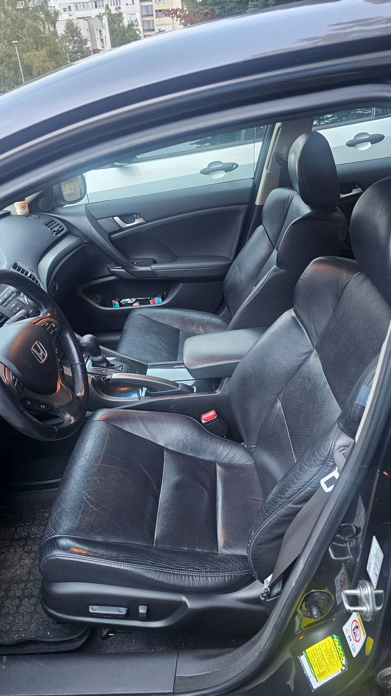 Honda Accord Executive + , снимка 11 - Автомобили и джипове - 54332527