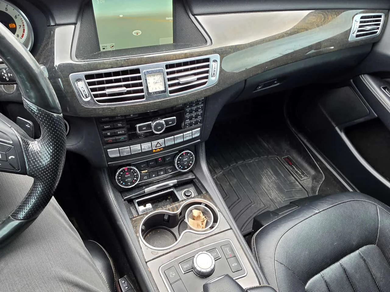 Mercedes-Benz CLS 550 CARFAX/МАСАЖИ/ОБДУХВАНЕ/Harman Kardon , снимка 9 - Автомобили и джипове - 54562721