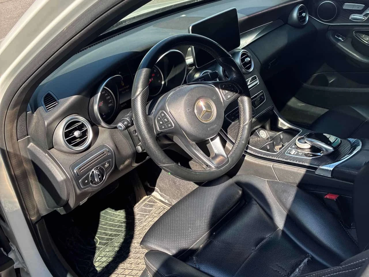 Mercedes-Benz C 300 4MATIC * ГЛАВНО ПРЕДСТАВИТЕЛСТВО НА MERCEDES* , снимка 7 - Автомобили и джипове - 55045245