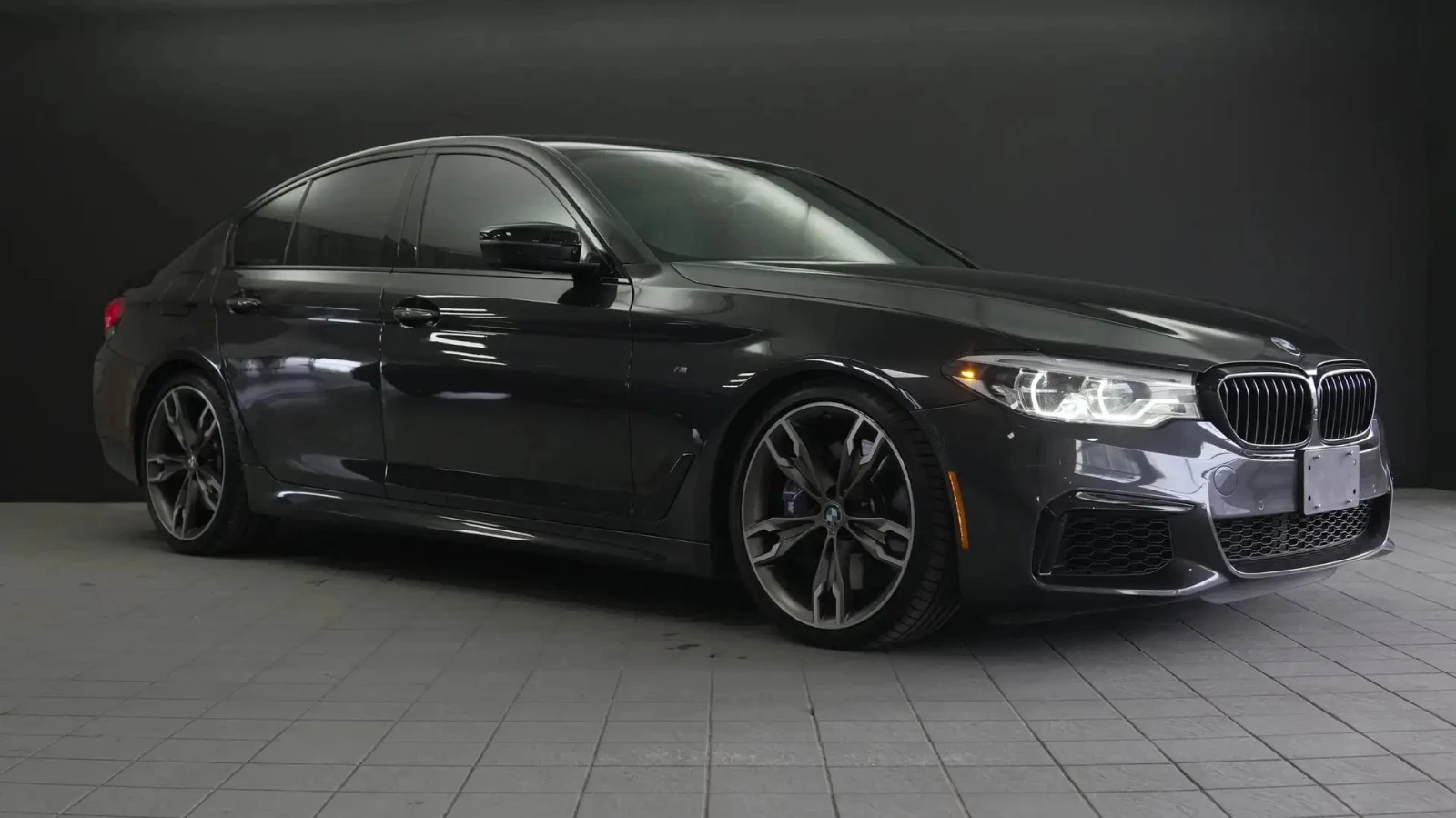 BMW 550 M xDrive ЦЕНА ДО БЪЛГАРИЯ АВТОКРЕДИТ, снимка 5 - Автомобили и джипове - 55772196