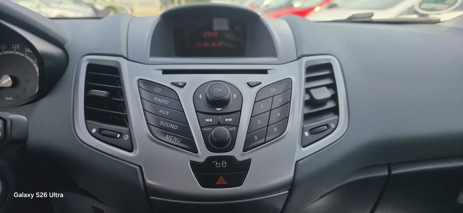 Ford Fiesta 1.25i, снимка 14 - Автомобили и джипове - 56517636