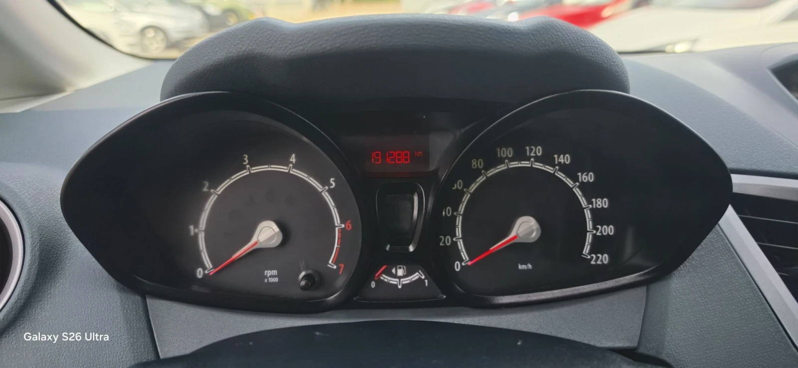Ford Fiesta 1.25i, снимка 13 - Автомобили и джипове - 56517636