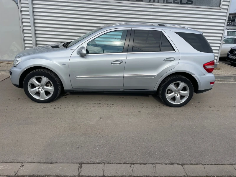 Mercedes-Benz ML 350 4Matic+ 350Blue Tec+ Печка+ Шибидах+ Камера, снимка 2 - Автомобили и джипове - 48990476