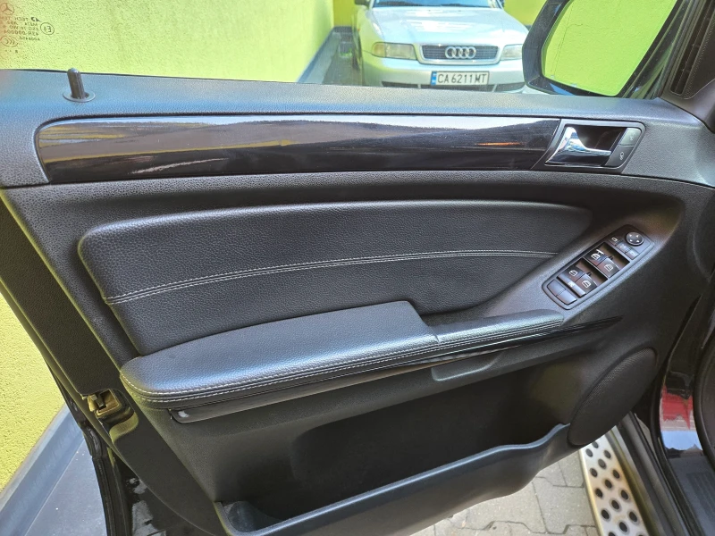 Mercedes-Benz ML 320, снимка 15 - Автомобили и джипове - 52395825