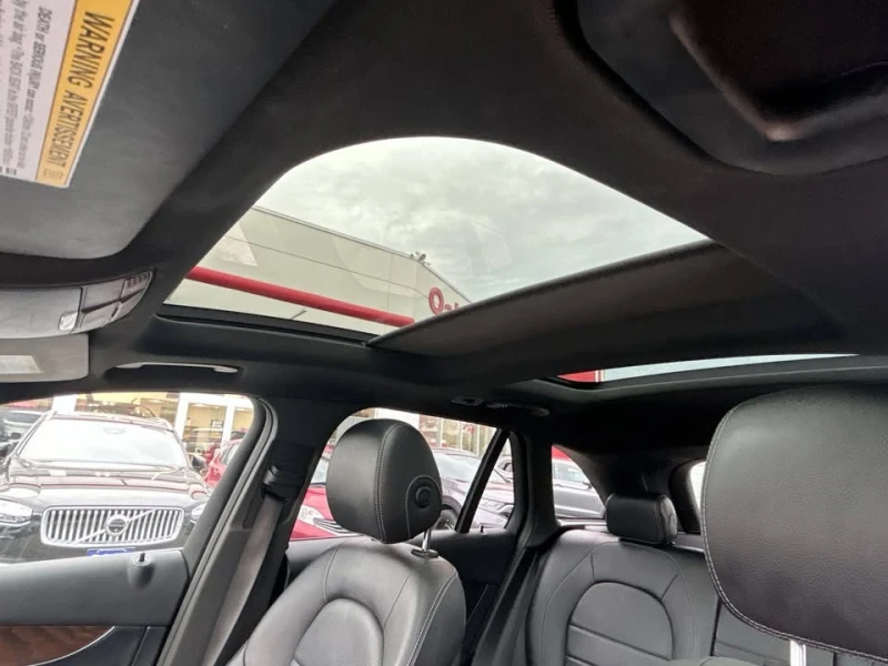 Mercedes-Benz GLC 300 4MATIC * * CARFAX * * АВТОКРЕДИТ * * , снимка 6 - Автомобили и джипове - 52801076