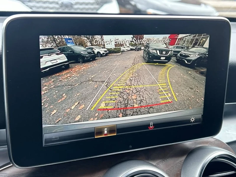 Mercedes-Benz GLC 300 4MATIC * * CARFAX * * АВТОКРЕДИТ * * , снимка 13 - Автомобили и джипове - 52801076