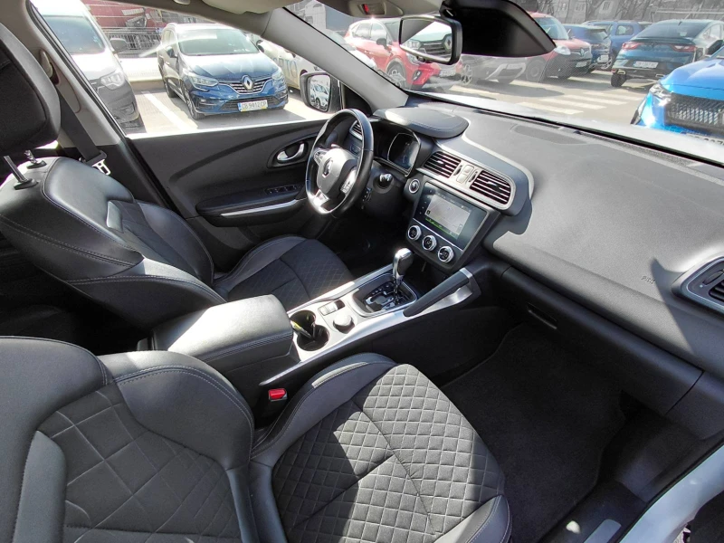 Renault Kadjar 1.3Tce/160к.с/Zen, снимка 14 - Автомобили и джипове - 53465760