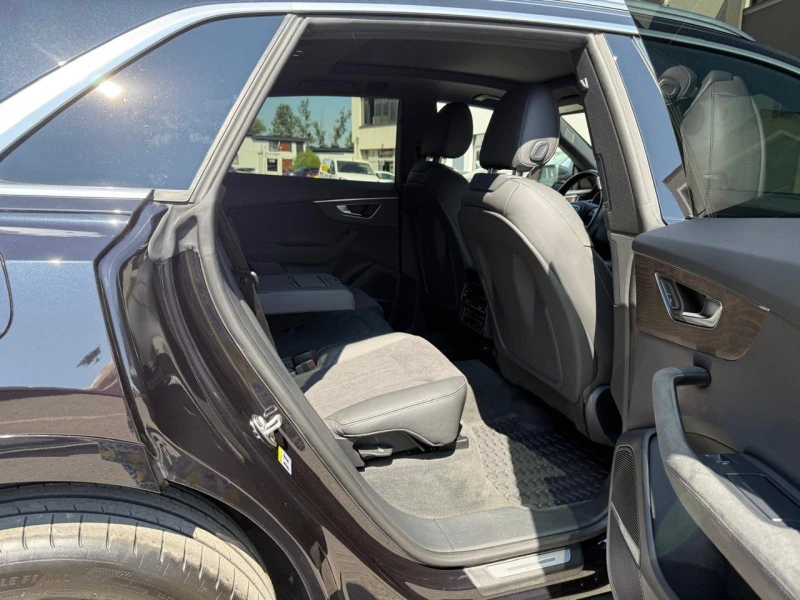 Audi Q8 Premium Plus 55 TFSI quattro ЛИЗИНГ БЕЗ ПЪРВ.ВН., снимка 12 - Автомобили и джипове - 53523785