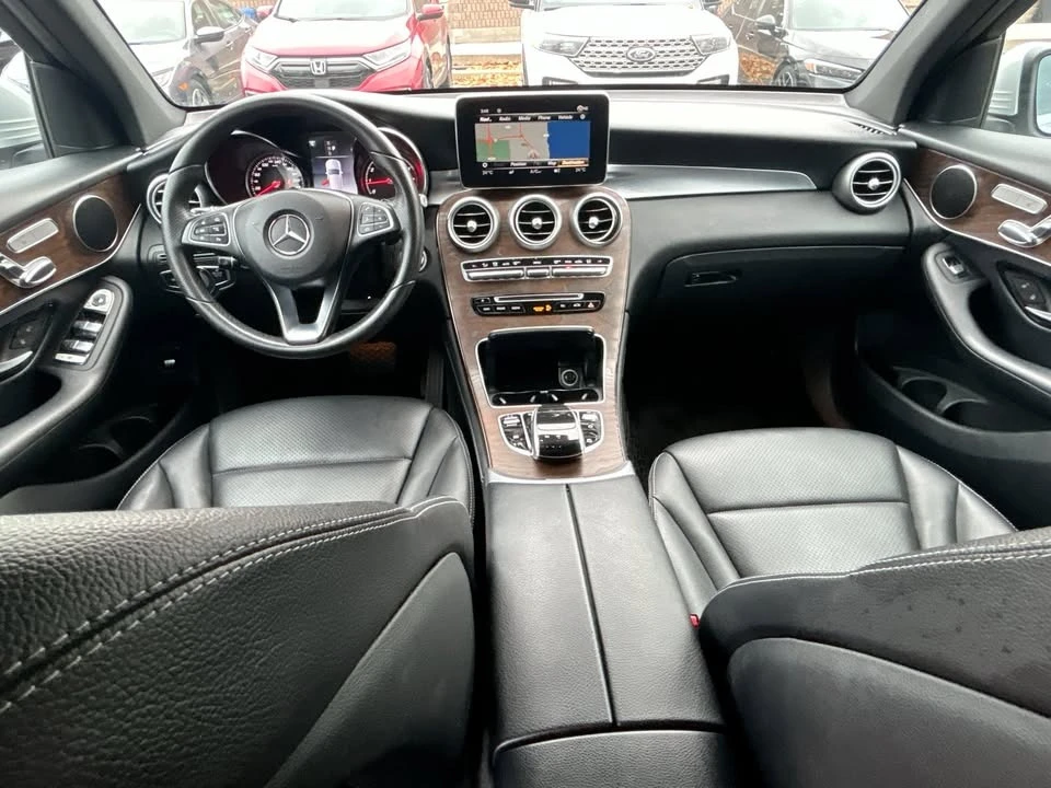 Mercedes-Benz GLC 300 4MATIC * * CARFAX * * АВТОКРЕДИТ * *  - изображение 7