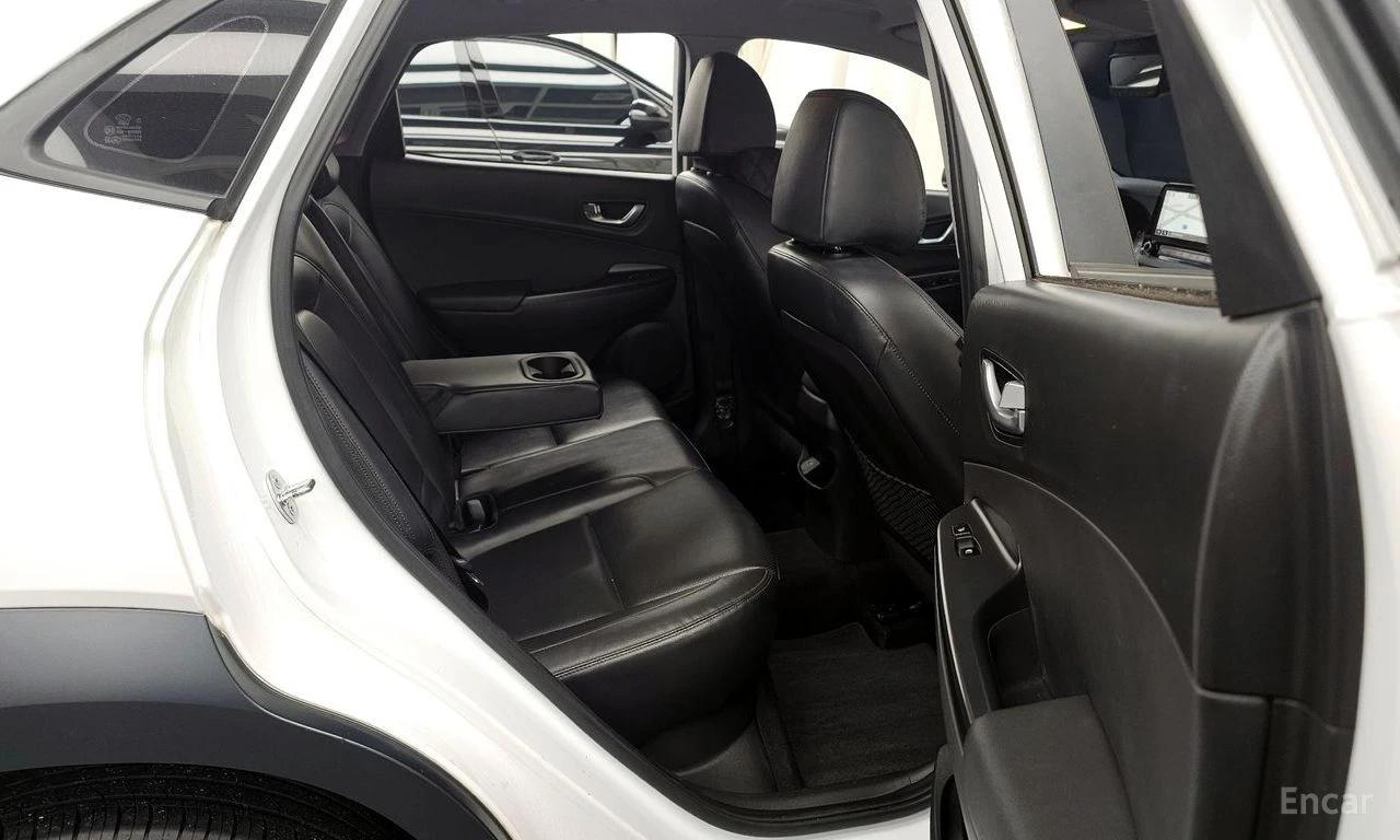 Hyundai Kona 4x4 Modern* ПОДГРЕВ* ОБДУХВАНЕ* КАМЕРА* КРАЙНА ЦЕН, снимка 16 - Автомобили и джипове - 54460391