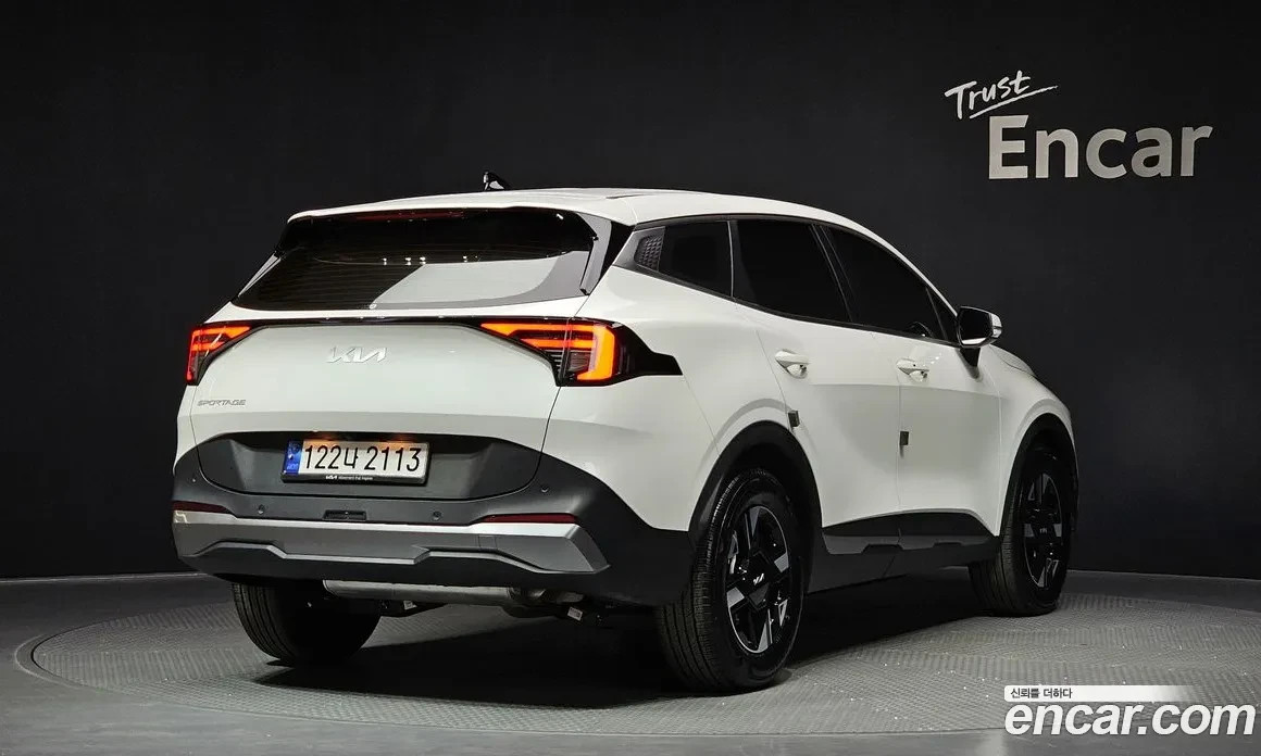 Kia Sportage LONG * Подгрев/Обдух * 360 * Lane Assist, снимка 2 - Автомобили и джипове - 54623253