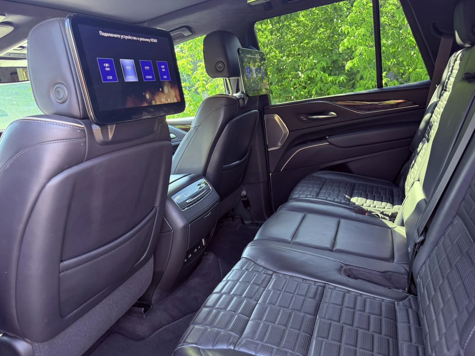 Cadillac Escalade, снимка 16 - Автомобили и джипове - 55188023