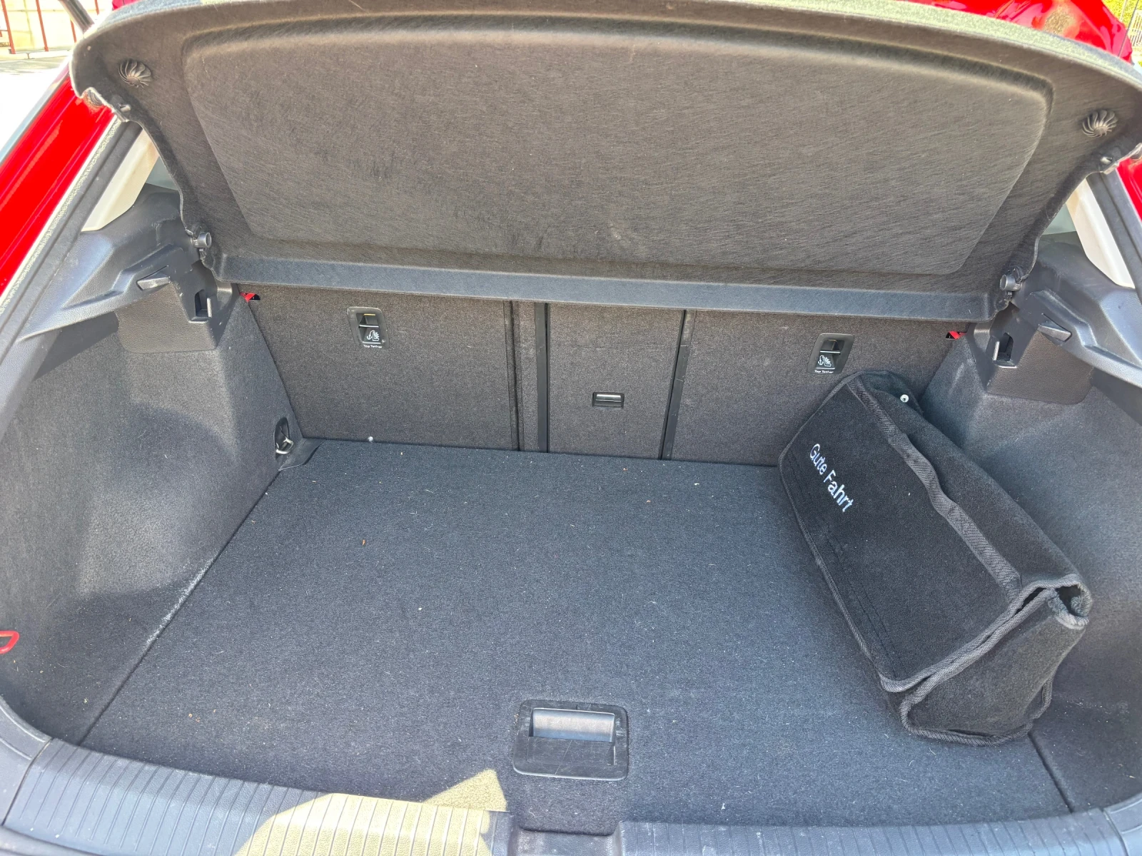 VW T-Roc, снимка 10 - Автомобили и джипове - 56079383