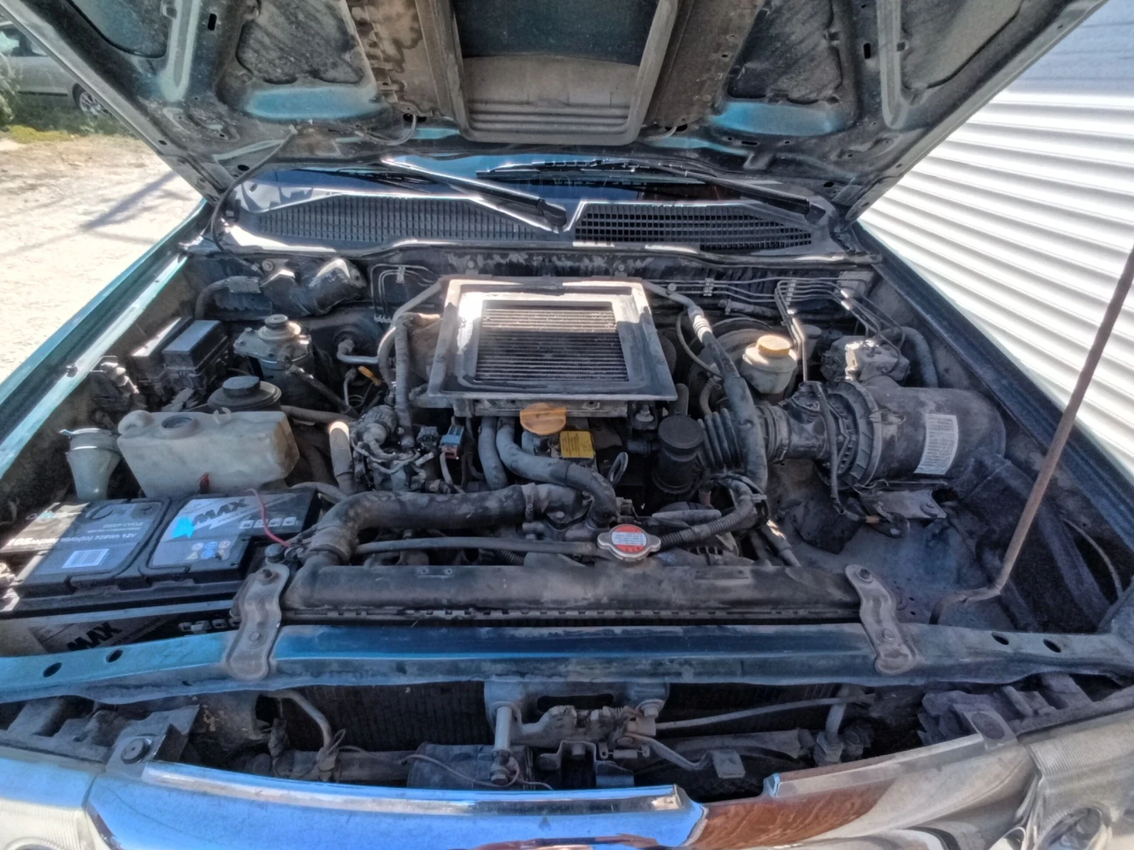 Nissan Terrano R20, снимка 2 - Автомобили и джипове - 56359817