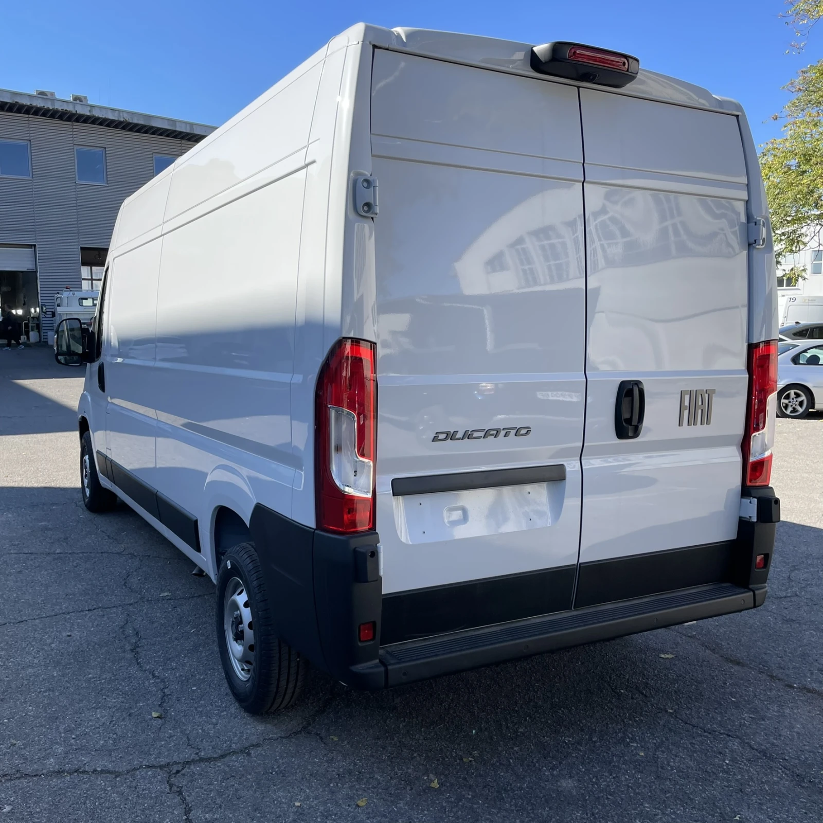 Fiat Ducato VAN 335L3H2 2.2 Multijet3 140 MT S&S E6 - изображение 6