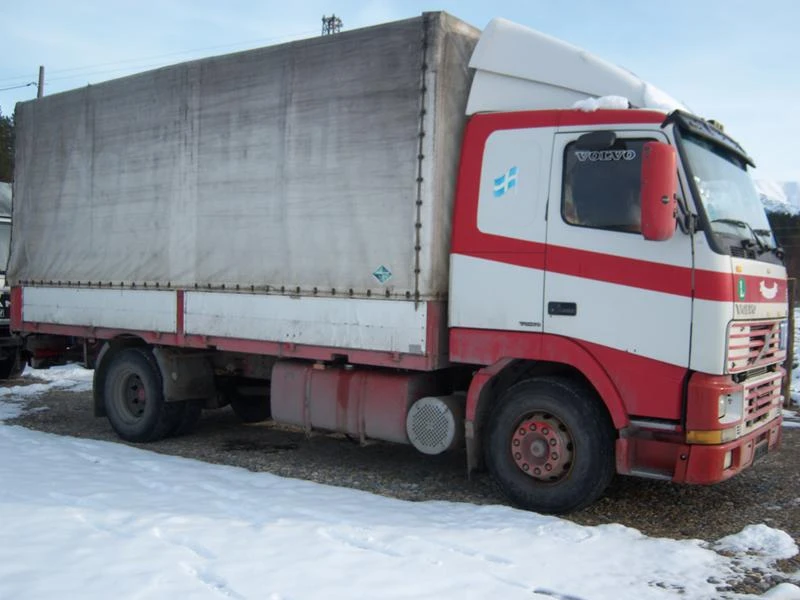 Volvo Fh 12, снимка 2 - Камиони - 25361373