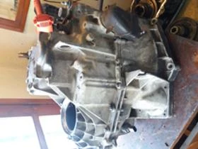 Трансмисия за Opel Vivaro, снимка 2