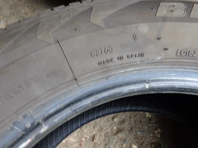 Гуми Зимни 215/65R16, снимка 9 - Гуми и джанти - 17878050