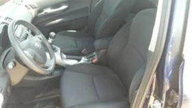 Toyota Auris 1.6 i-2 бр., снимка 10