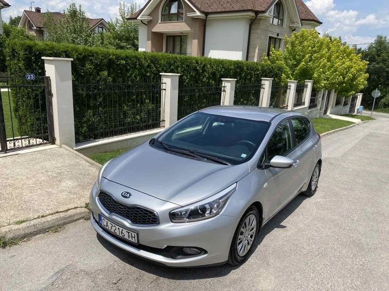 Kia Ceed 1,4 газ / бензин, снимка 1 - Автомобили и джипове - 41351814