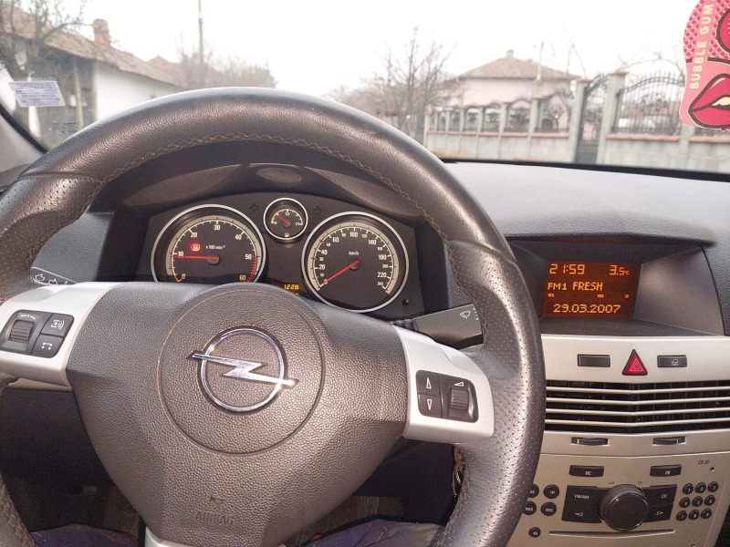 Opel Astra, снимка 5 - Автомобили и джипове - 46388896