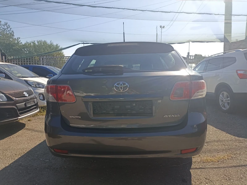 Toyota Avensis 1.8i VVT-i, снимка 6 - Автомобили и джипове - 52412456