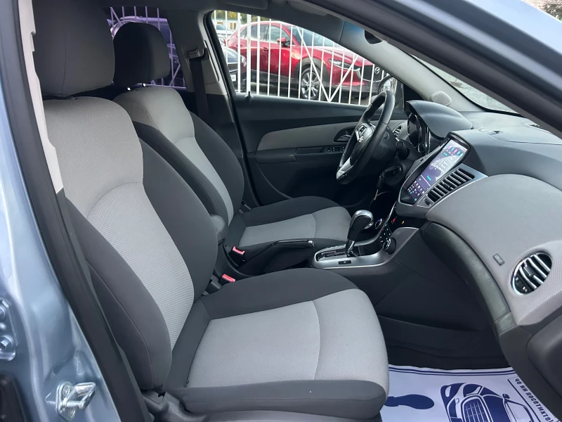 Chevrolet Cruze 1.8i - 140 кс / АВТОМАТИК / НАВИ / РЕАЛНИ 98 000км, снимка 10 - Автомобили и джипове - 51895812