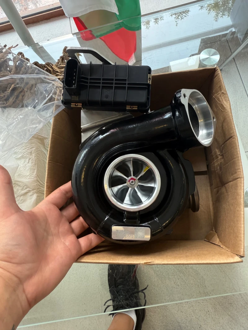 BMW 330, снимка 16 - Автомобили и джипове - 52632454