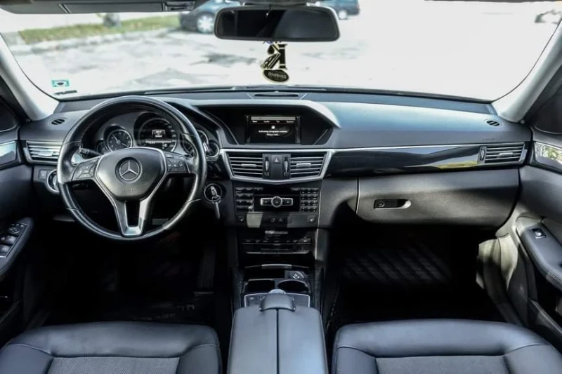 Mercedes-Benz E 300, снимка 5 - Автомобили и джипове - 53363504