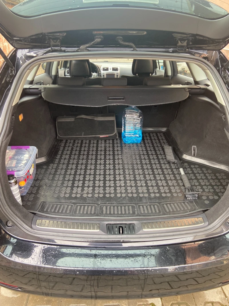 Toyota Avensis, снимка 13 - Автомобили и джипове - 53565392