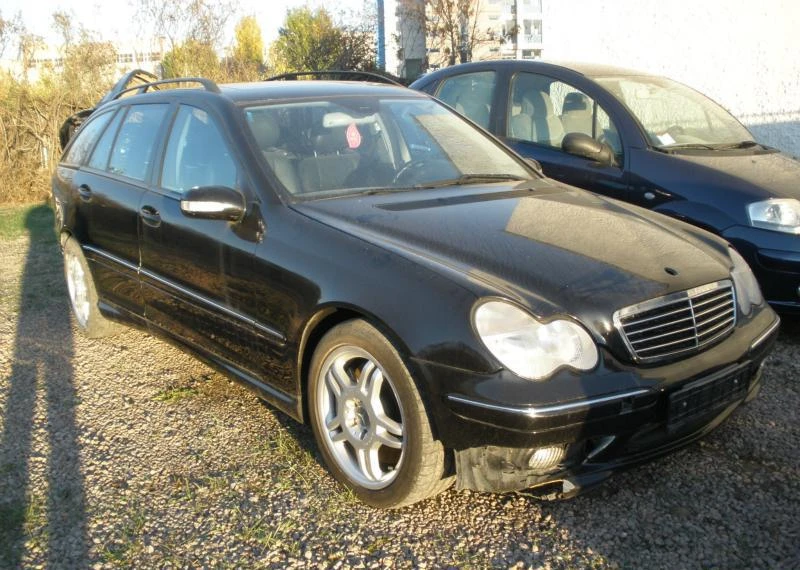 Mercedes-Benz C 30 AMG 3.0CDI, снимка 3 - Автомобили и джипове - 49209876