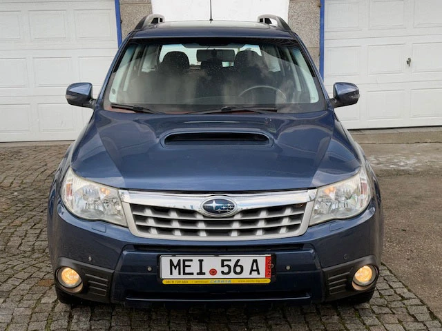 Subaru Forester 2.0D 4x4 GERMANY, снимка 2 - Автомобили и джипове - 49028282