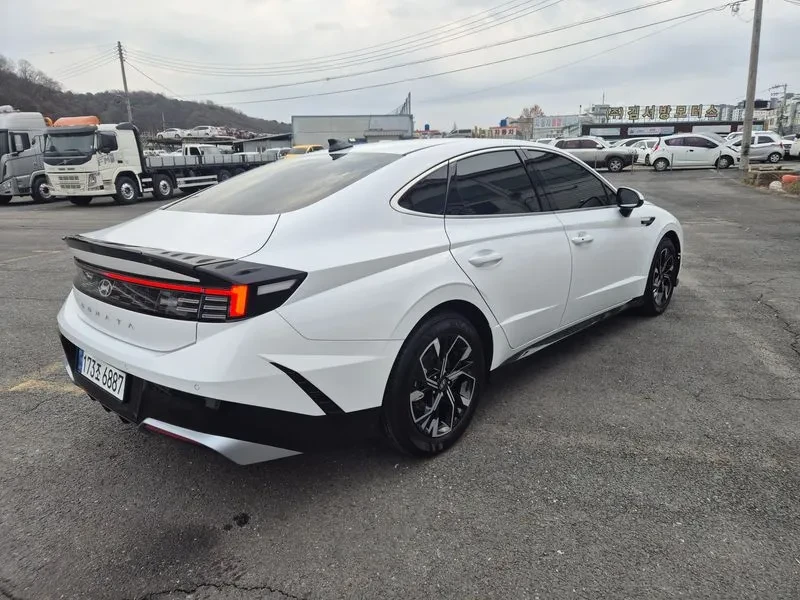 Hyundai Sonata 1.6 Turbo Exclusive, снимка 2 - Автомобили и джипове - 55886108