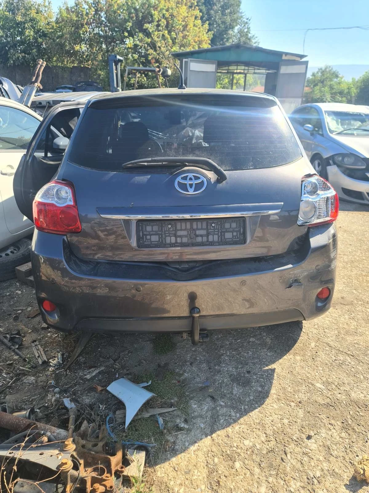 Toyota Auris 1.6 i-2 бр. - изображение 3