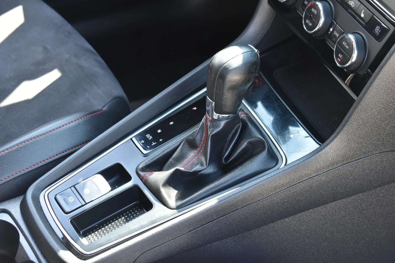 Seat Leon 2.0TDI* 184PS* FR-EDITION* DISSTRONIC | Mobile.bg   12