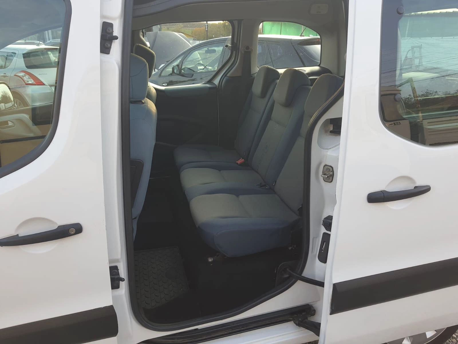 Citroen Berlingo 1, 6D - изображение 7