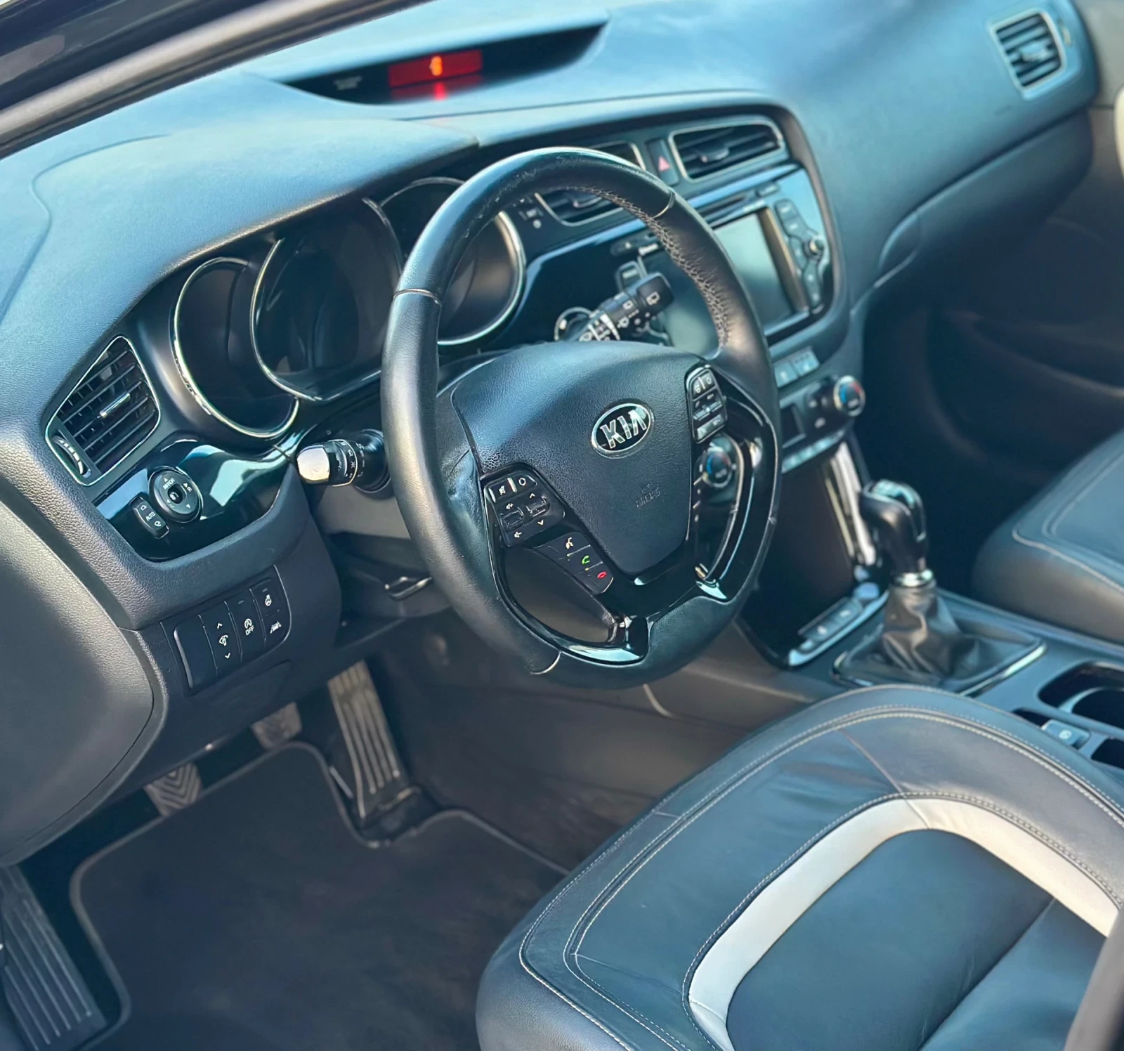 Kia Ceed 1.6 Premium Keyless go Кожа Нави 154-хил км  - изображение 7